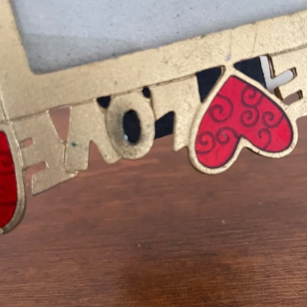 Vintage LOVE Picture Frame Gold Tone Metal w/ Red Hearts Valentines Day‎ Photo